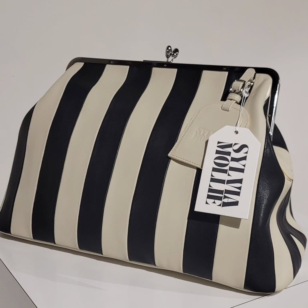Embossed Premium Leather Kisslock Frame Bag