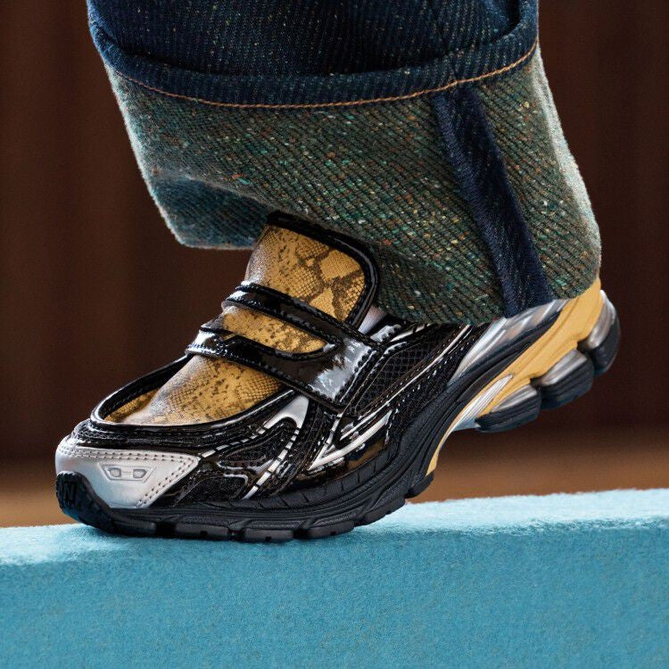 Metallic Snake Print Running Loafers