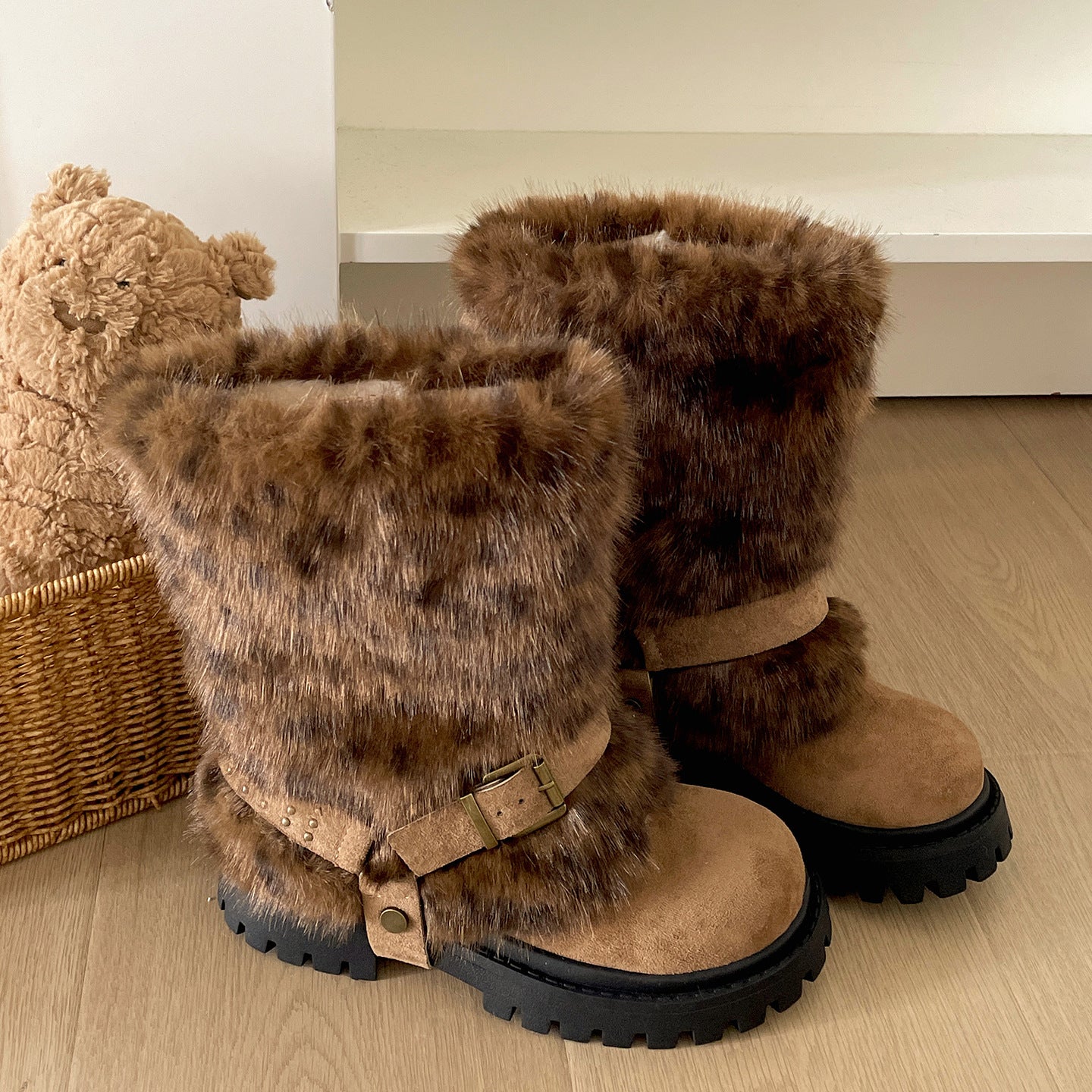 Chic Warm Faux Fur Boots
