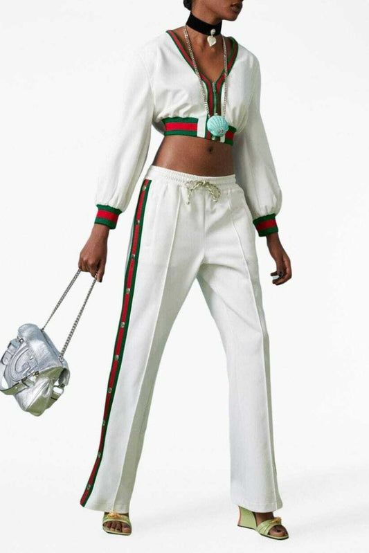 Lightweight women's sports suit
