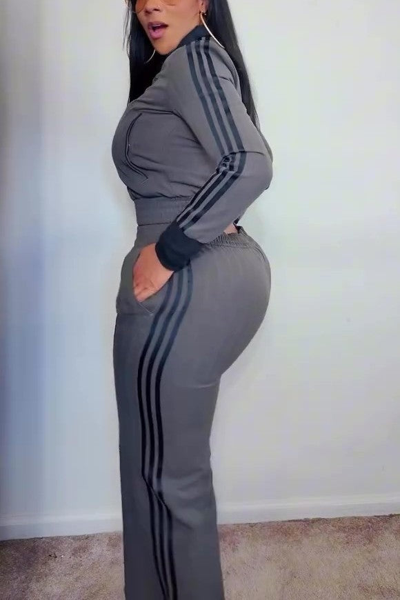 Knitted sport cropped jacket and track pants set