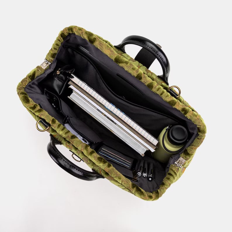 Hand-sewn carpet work bag