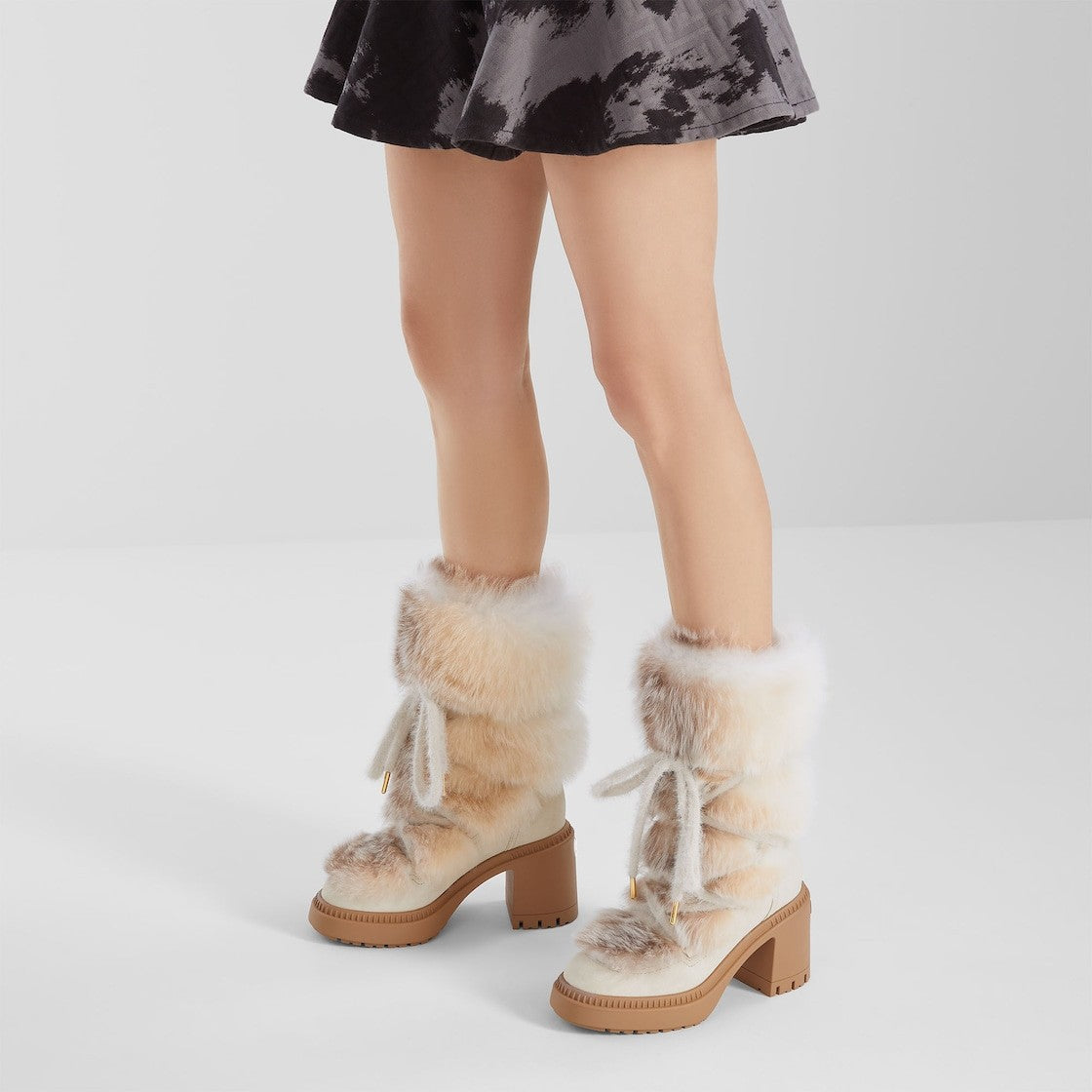 Fox Fur Round-toe Snow Boots