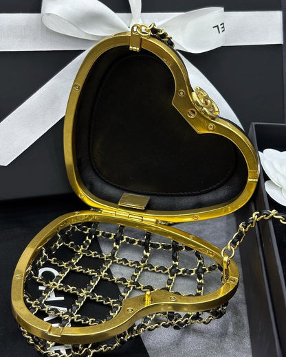 Women's Heart-shaped Chain Bag