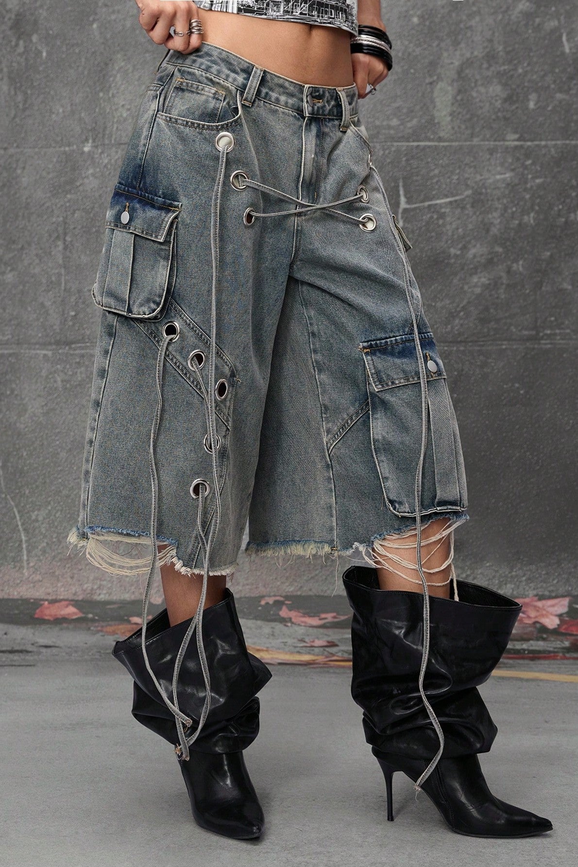 Distressed Loose Mid-Length Waist Denim Shorts