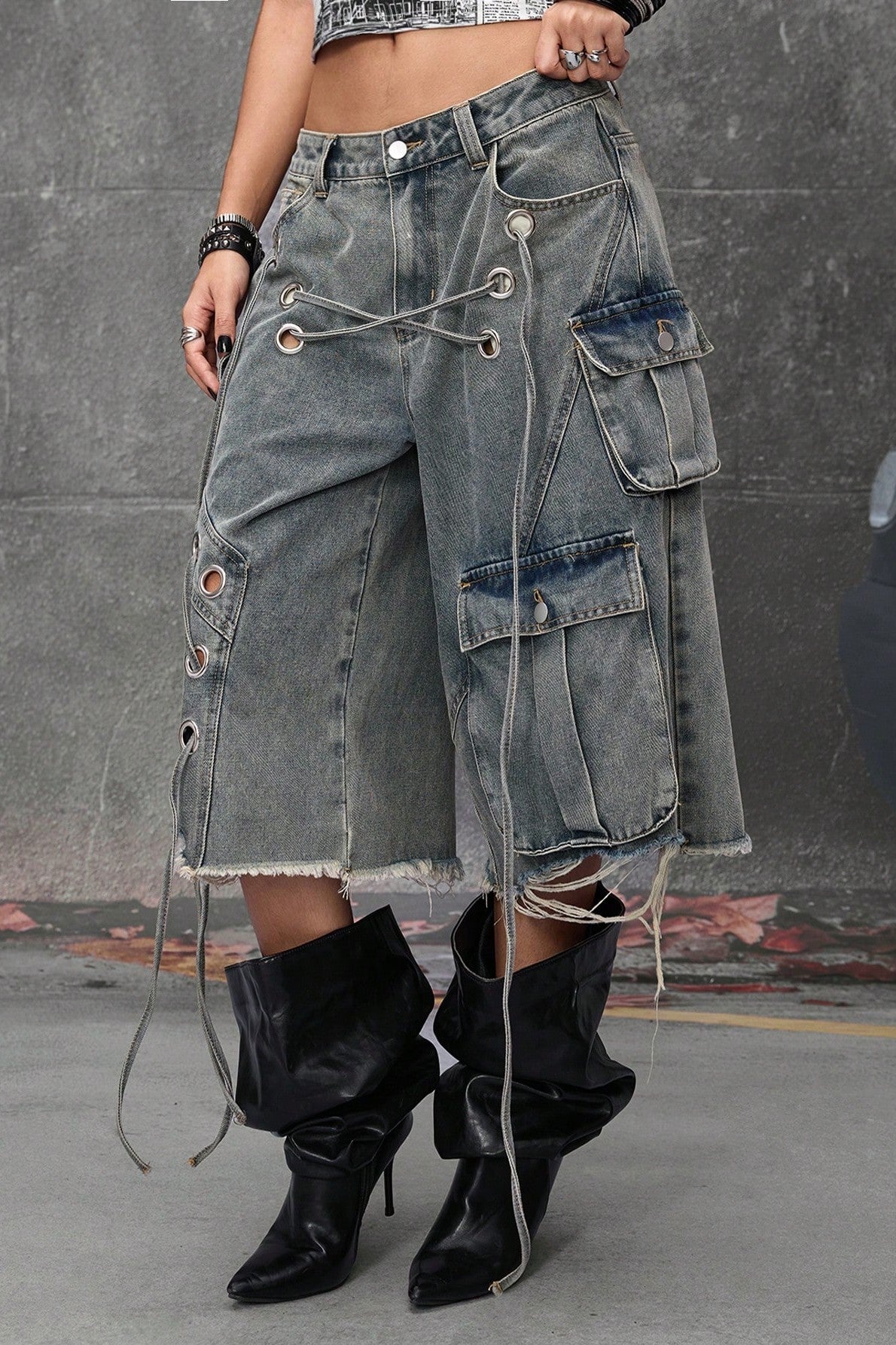 Distressed Loose Mid-Length Waist Denim Shorts