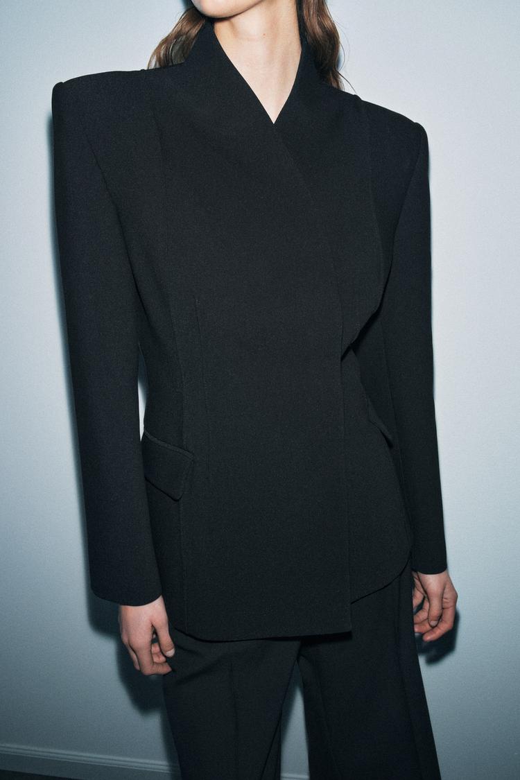Fitted Waist and Stand-up Shoulder Fitted Blazer