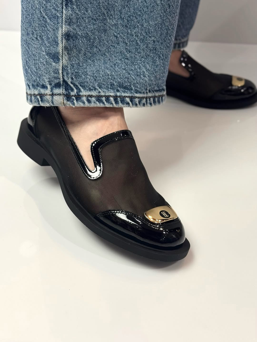 Mesh See-through Round Toe Leather Shoes