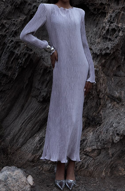 Chic Wide-Shouldered Long Dress